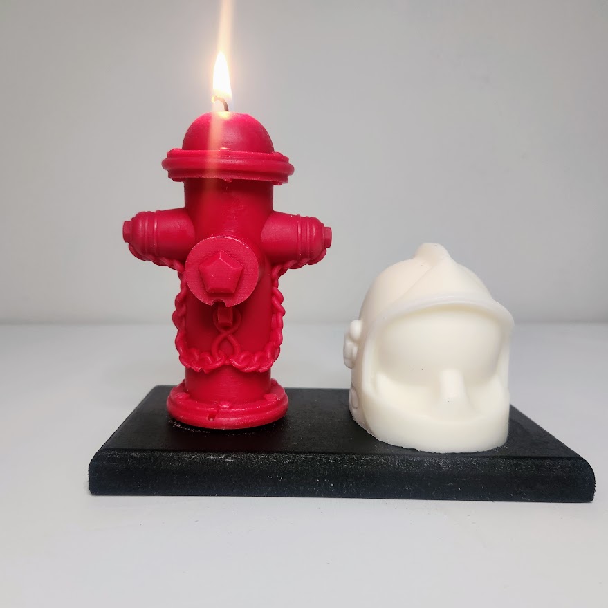 Coffret bougie borne à incendie et casque en cire blanc