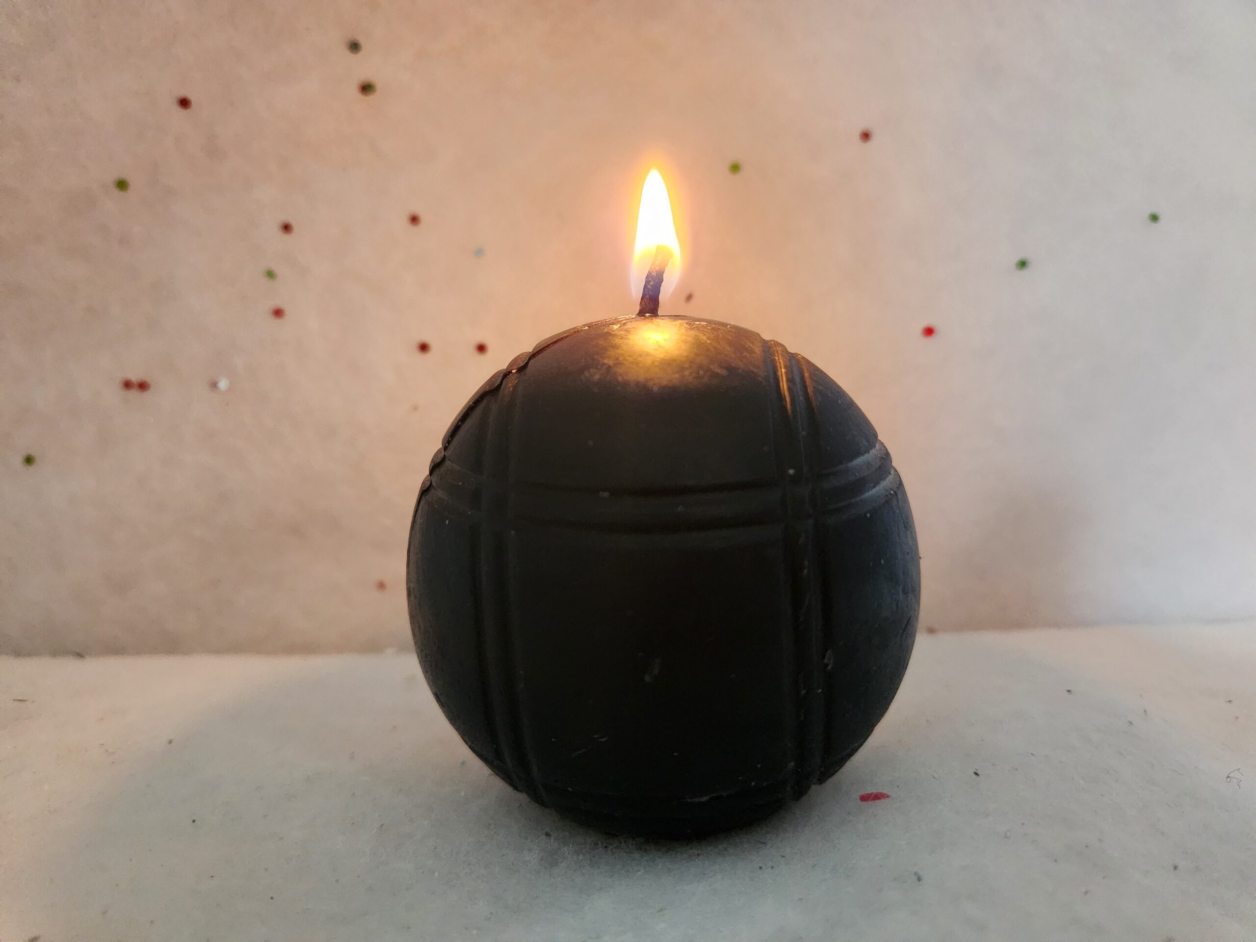 Bougie boule de pétanque noire Bougie boule de pétanque noire
