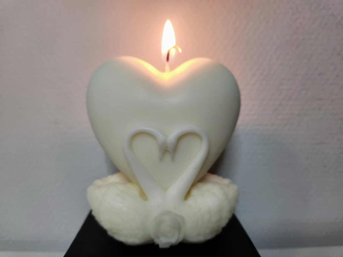 Bougie cœur et cygne blanc 8 cm de haut