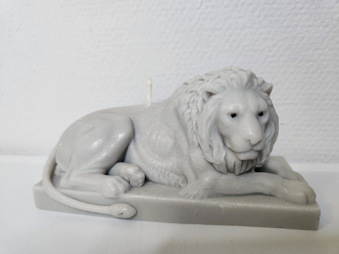 Bougie lion Bougie lion couché- 11 cm cire végétale artisanat français