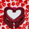 Bougie_Saint_Valentin_coeur_mains_stylisée_rouge
