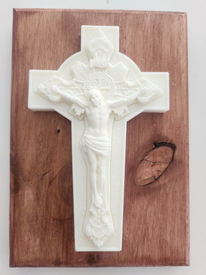 tableau du christ sur la croix en cire