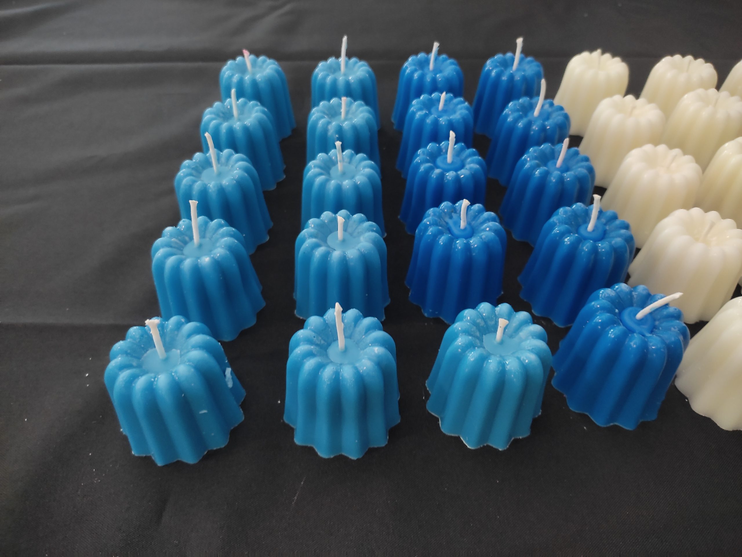 Bougies canelés bleu