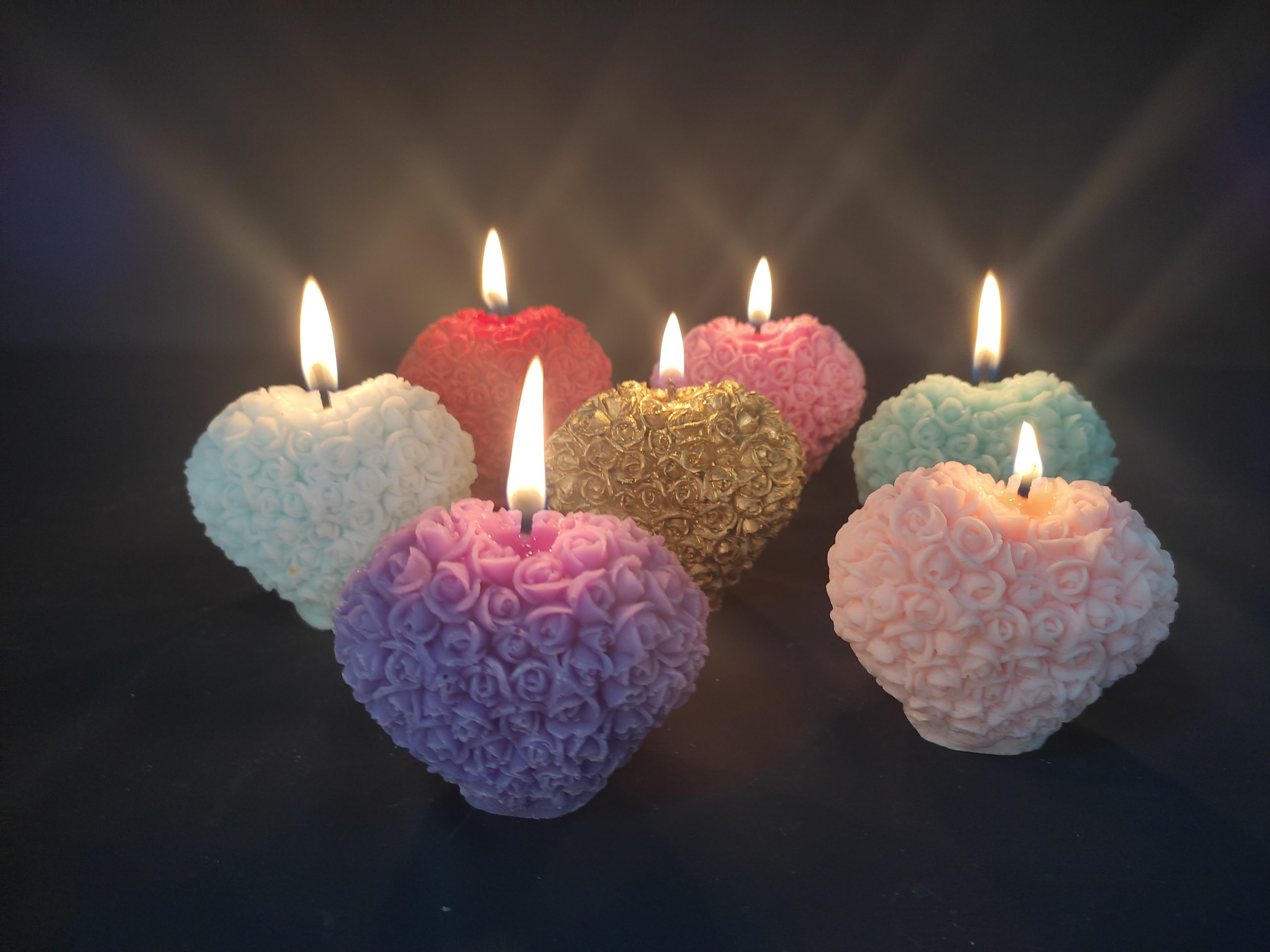 bougies coeurs multicouleurs