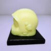 casque en cire jaune fluo d'un casque de pompier sans mèche