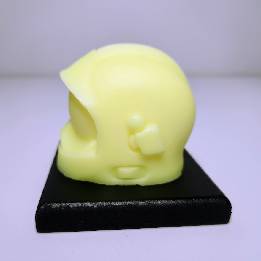 casque de pompier en cire jaune fluo 2 casque en cire jaune fluo d'un casque de pompier sans mèche