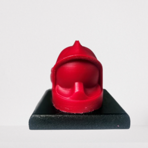 casque de pompier rouge en cire végétale création artisanale française
