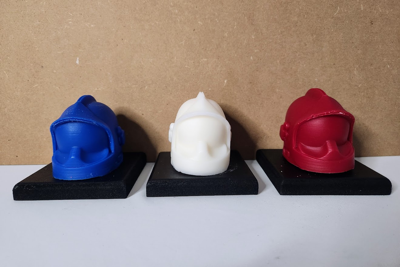 Casque de pompiers en cire et sans mèche tricolores