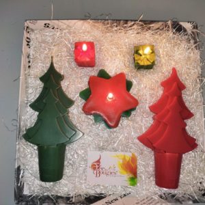 Coffret cadeau de bougies sapins, étoile et cadeaux