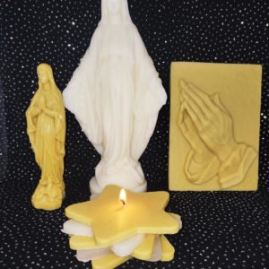 Coffret cadeau de bougie étoile + Vierges Miraculeuse et Marie + tableau Les Mains Jointes